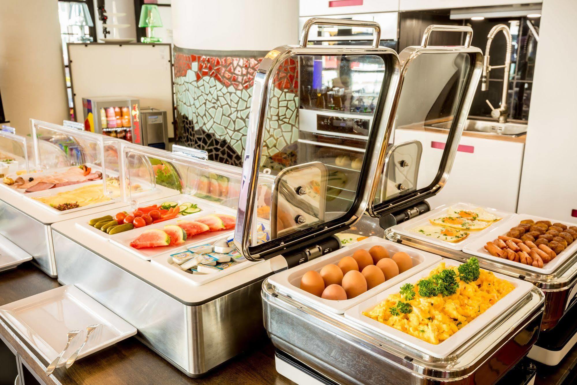 Aparthotel Magdeburg Ngoại thất bức ảnh